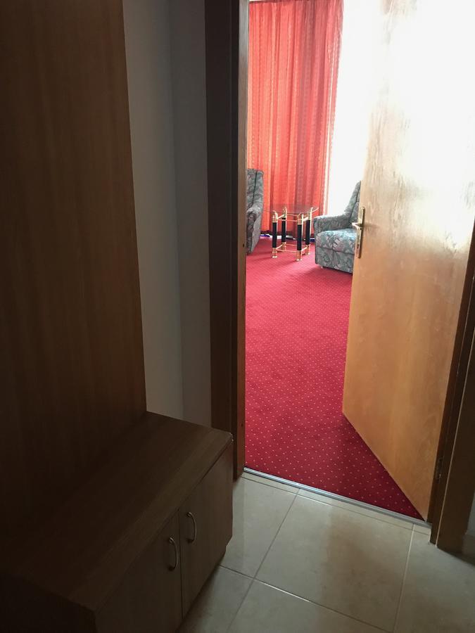 Apartament In Regim Hotelier 바커우 외부 사진
