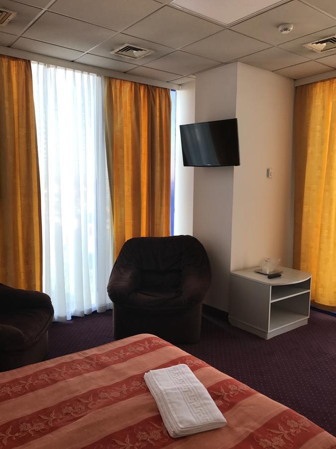 Apartament In Regim Hotelier 바커우 외부 사진