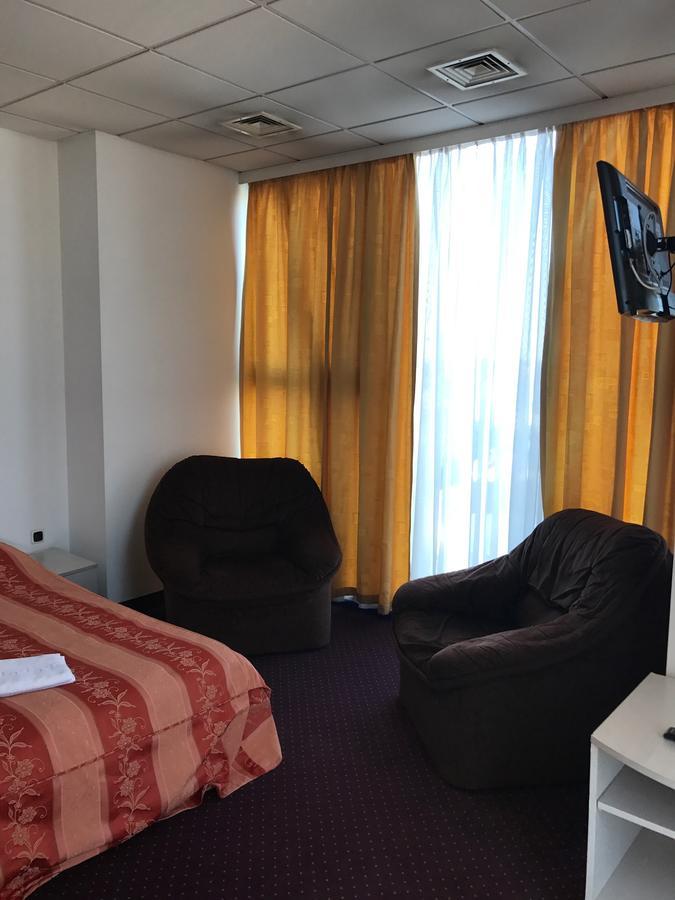 Apartament In Regim Hotelier 바커우 외부 사진